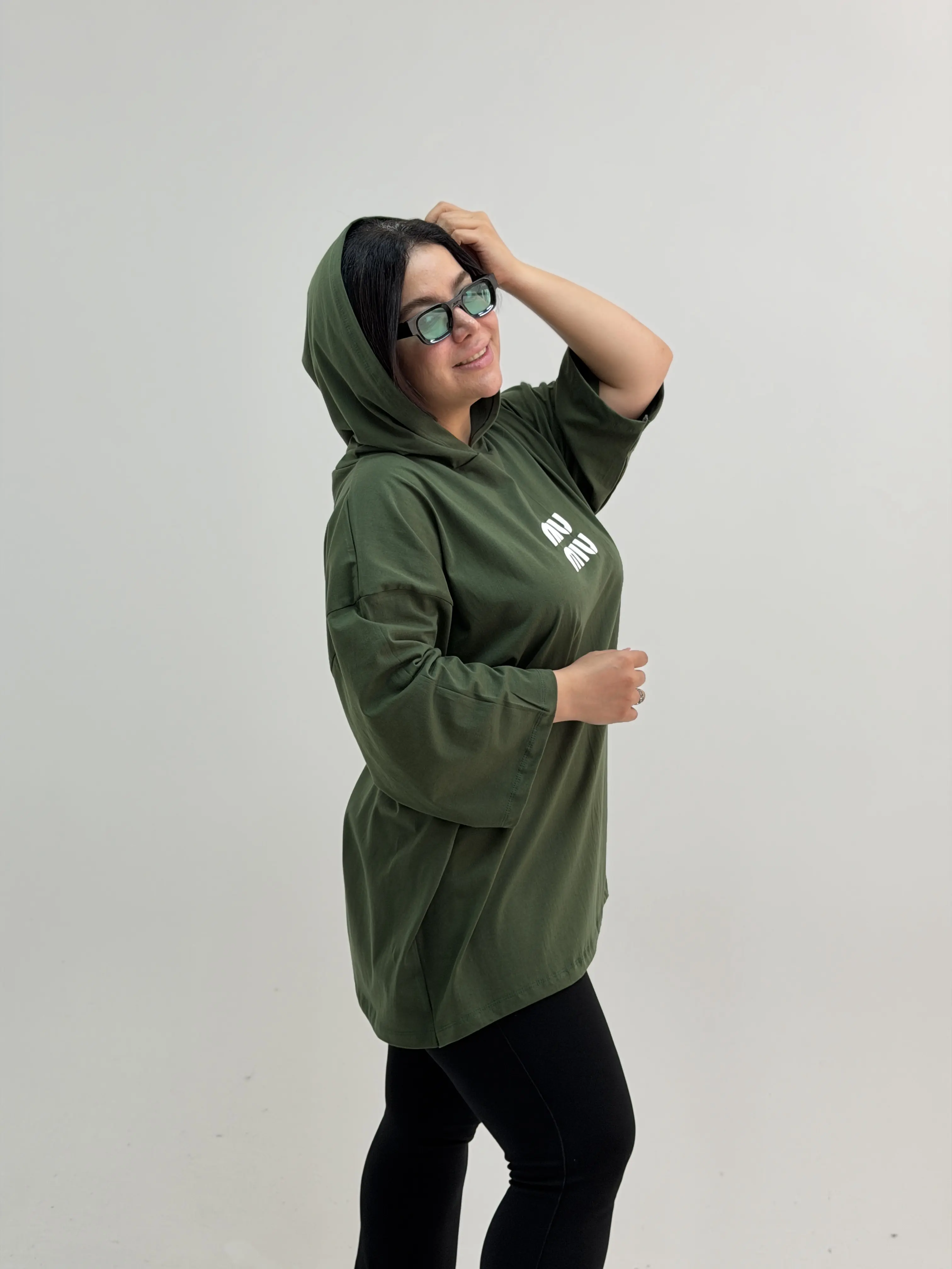تیشرت سایزبزرگ کلاهدار miu miu